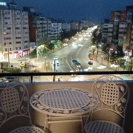 Hellen'S Ultracentral Apartament 布泽乌 外观 照片