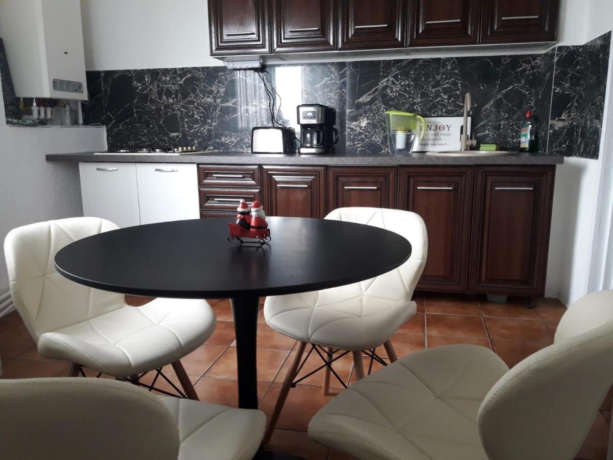Hellen'S Ultracentral Apartament 布泽乌 外观 照片