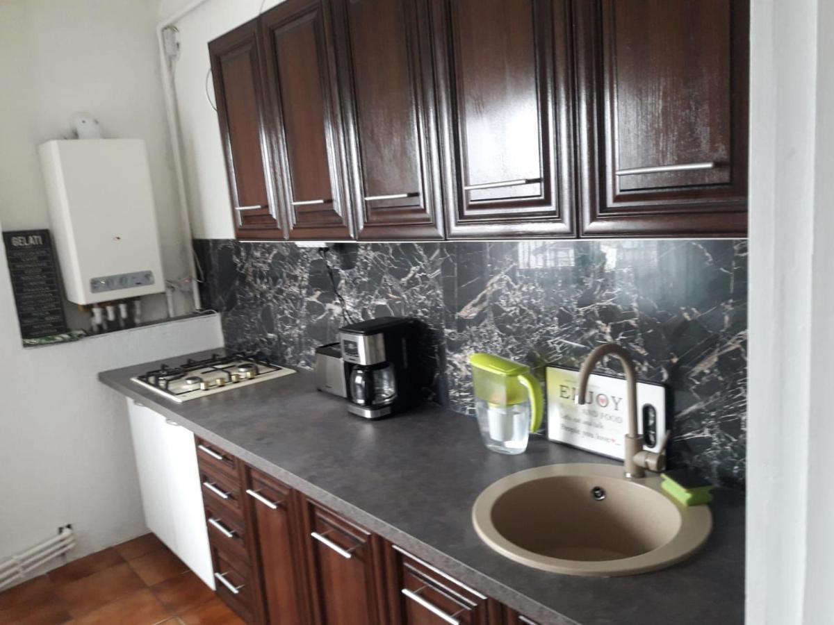 Hellen'S Ultracentral Apartament 布泽乌 外观 照片